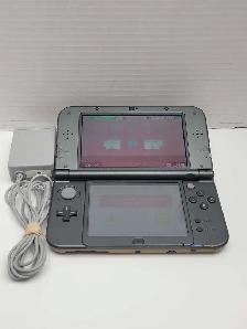 Nintendo 'NEW' 3DS XL Zelda Hyrule Edition - Photo 2