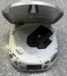 Sony Discman w Case - Photo 2