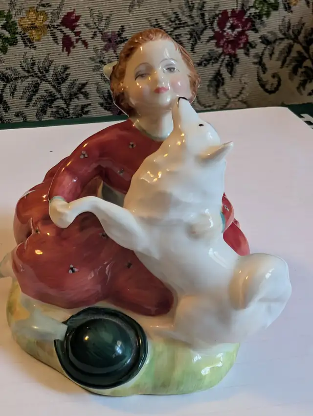 Royal Doulton and other assorted figurines