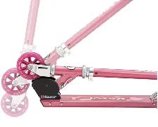Trottinette ajustable de la marque Razor - Photo 3