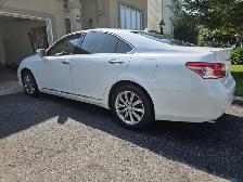 Lexus 2011 ES350 – Excellent Condition – Luxury, Reliability - Photo 2