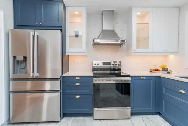 Premium Kitchen Cabinets At Factory Prices!