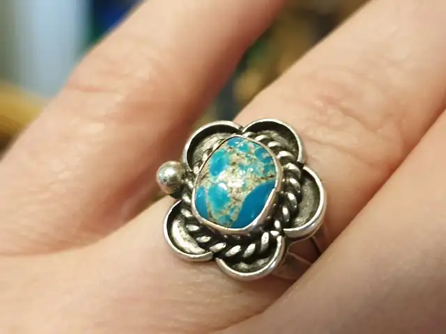 Navajo Sterling antique floral turquoise ring size 7