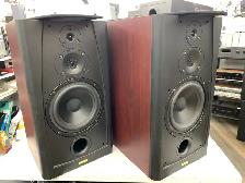 Jamo 68 Bookshelf Speakers - Photo 2