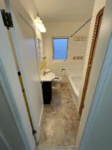 LIVE HERE! Spacious, light filled 2 bed 1 bath upper 1/2 house - Photo 5
