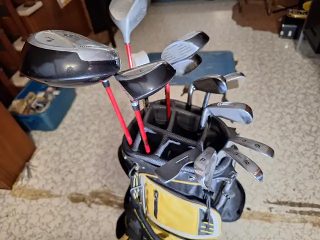 Nike Golf Bag   Strata Golf Club Set - $40 WOW!!