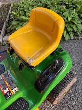 John Deere D110 - Photo 3