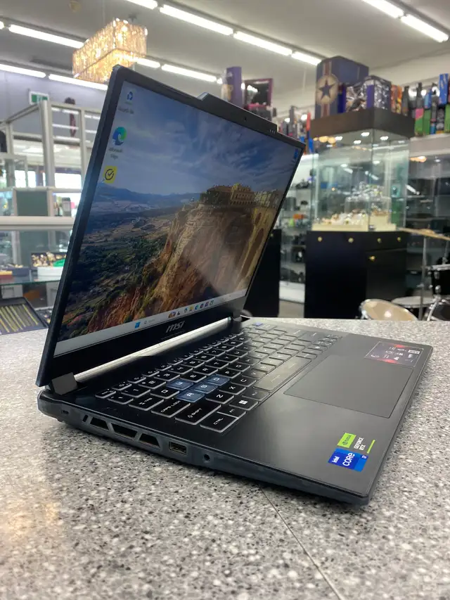 MSI Cyborg 14 A13VF Gaming Laptop  i7