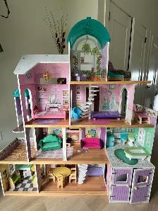 Barbie house and furniture