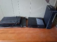 console de jeux et deux lectures de DVD avec des jeux - Photo 6