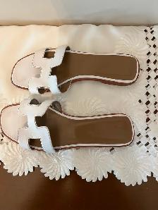 Ladies shoes