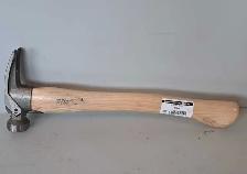 19oz Milwaukee Hammer (31394983)