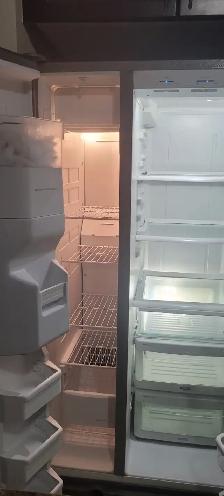 Refrigerator for Sale (Excellent Condition, Asking Price $200) - Photo 6