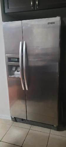 Refrigerator for Sale (Excellent Condition, Asking Price $200) - Photo 9