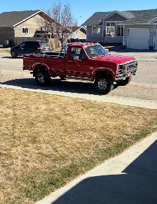 1986 ford f150 Lariat 4x4 Lifted