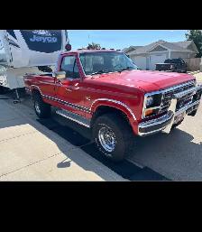 1986 ford f150 Lariat 4x4 Lifted - Photo 2