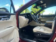 2018 Cadillac XT5 FWD 4dr - Photo 9