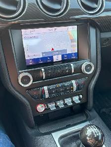 2021 Ford Mustang - Photo 12