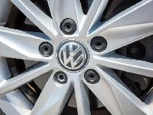 2019 Volkswagen Golf - Rain Sensing Wipers | Heated Front Seats - Photo 12