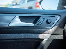 2019 Volkswagen Golf - Rain Sensing Wipers | Heated Front Seats - Photo 32