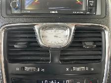 2015 Chrysler Town & Country Touring - Photo 23