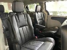 2015 Chrysler Town & Country Touring - Photo 29