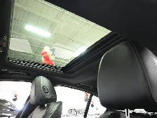2023 BMW 3 Series 330i xDrive ///M HUD Sunroof Navigation Harmon - Photo 24