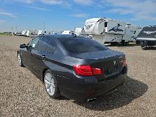 2011 BMW 550i - Photo 3