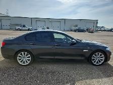 2011 BMW 550i - Photo 6