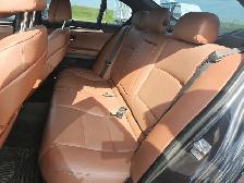 2011 BMW 550i - Photo 14