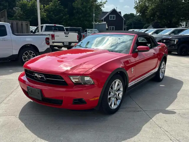 2010 Ford Mustang Conv Manual V6 Convertible LOW KM
