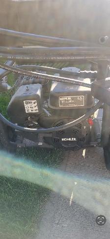 Simmons platinum series 3200 Psi pressure washer - Photo 3