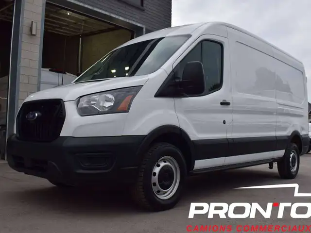 2023 Ford Transit Cargo Van  T-250 148WB  Toit moyen GARAN