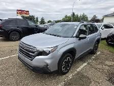 2025 Subaru Forester - Photo 2