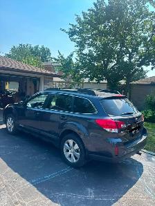 2011 Subaru Outback 3.6R - Photo 10