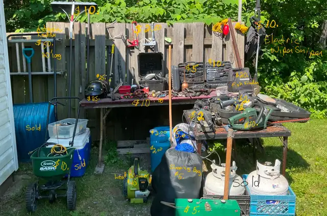 Moving sale
