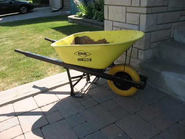 Super Heavy Duty Commercial PRO Wheelbarrow