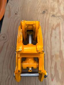 NORTH MACHINERY MINI EXCAVATOR QUICK CHANGE ATTACHMENT - Photo 3