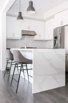 QUARTZ & GRANITE COUNTERTOPS - Photo 6