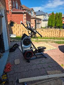 For Sale Elliptical M6 exercise machine in Mint Condition Must g