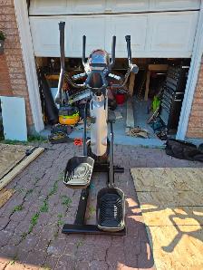 For Sale Elliptical M6 exercise machine in Mint Condition Must g - Photo 3