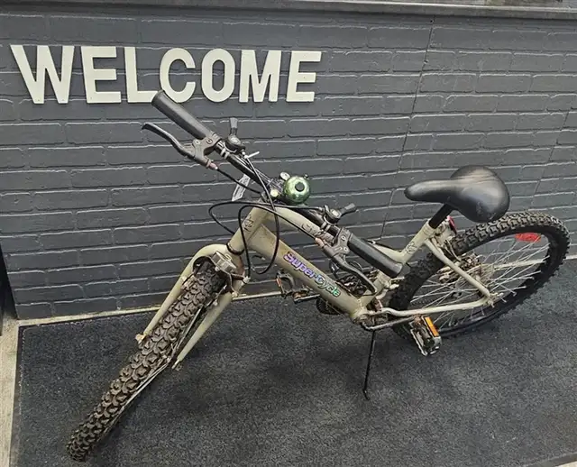 SUPERCYCLE YOUTH SIZE MOUNTAIN BIKE