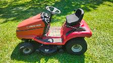 Troy bilt lawn tractor 12.5hp 38' cut $850 ph.902 565-7430 - Photo 2