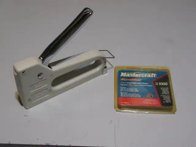 Light Duty and Heavy Duty Staplers