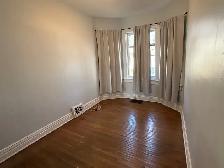 West End Home! Available Immediately 2 Bedrooms! - Photo 3