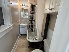 West End Home! Available Immediately 2 Bedrooms! - Photo 9