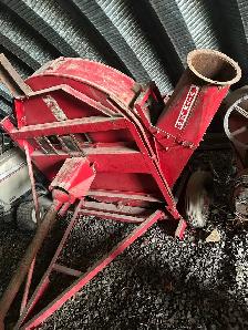 Souffleur Dion  ensilage - équipement agricole- Mirabel 350$
