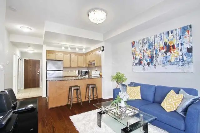 Dufferin & Steels 1 Bedroom Condo - Dog Friendly!