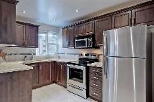 3 Bedroom 2 Bathroom Condo/ Town For Lease - Photo 2