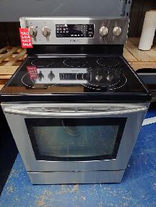 Samsung '30' Stainless Steel Freestanding Electric Range on Sale